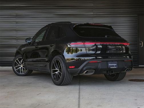 2025 Porsche Macan T