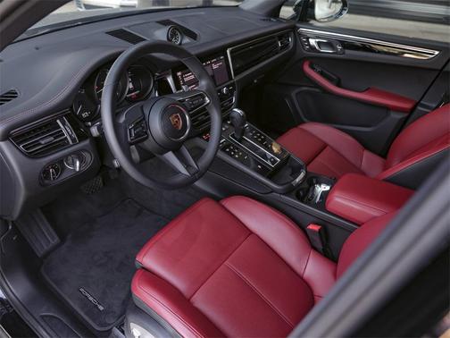 2025 Porsche Macan T