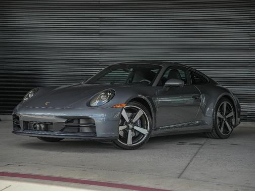 2025 Porsche 911 Carrera