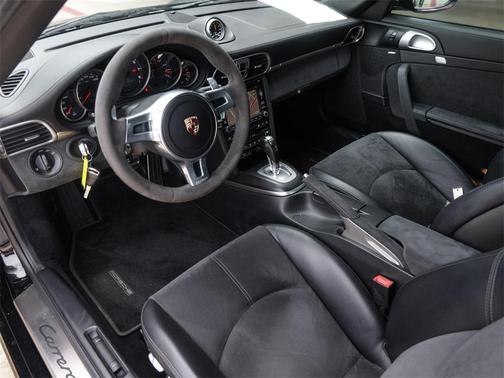 2012 Porsche 911 Carrera 4 GTS