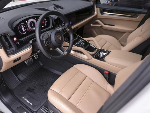 2024 Porsche Cayenne Turbo