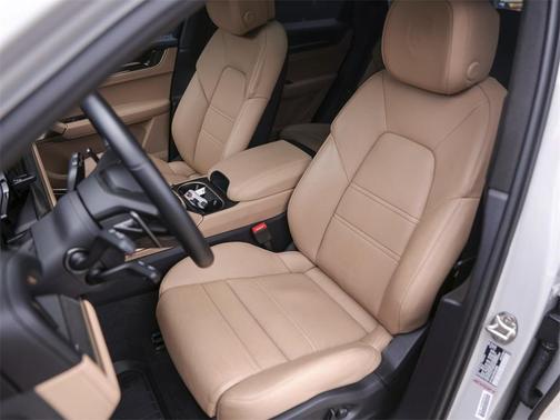 2024 Porsche Cayenne Turbo