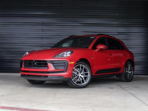 2025 Porsche Macan T