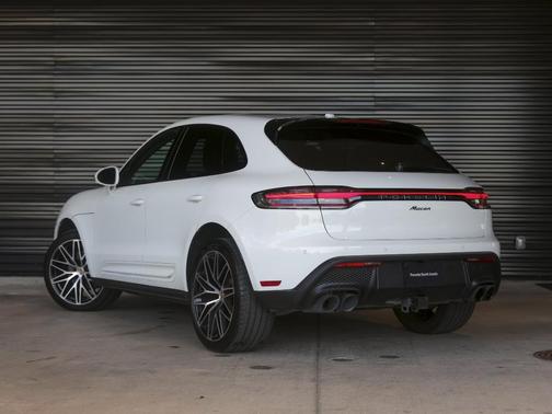 2024 Porsche Macan T