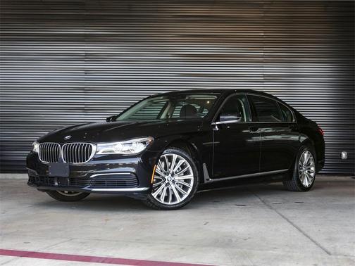 2019 BMW 750 i
