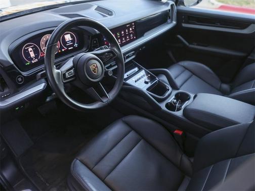 2024 Porsche Cayenne Base