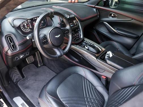 2021 Aston Martin DBX Base