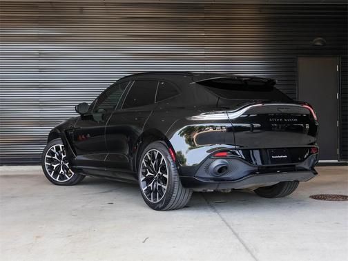 2021 Aston Martin DBX Base