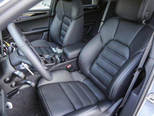 2026 Porsche Macan T