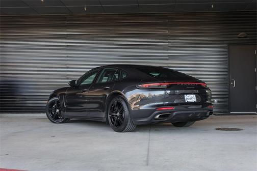 2021 Porsche Panamera Base