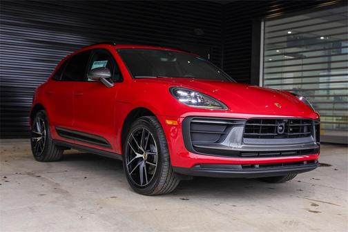 2025 Porsche Macan T