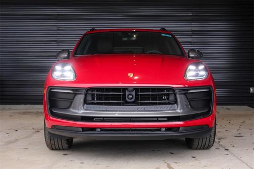 2025 Porsche Macan T