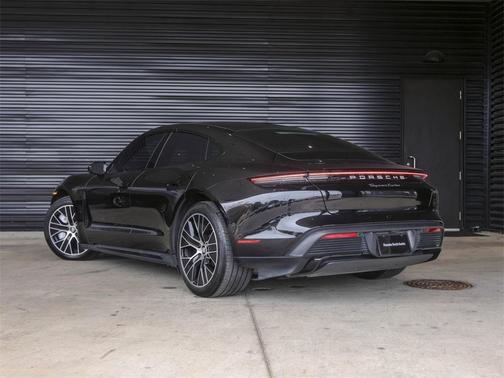 2020 Porsche Taycan Turbo