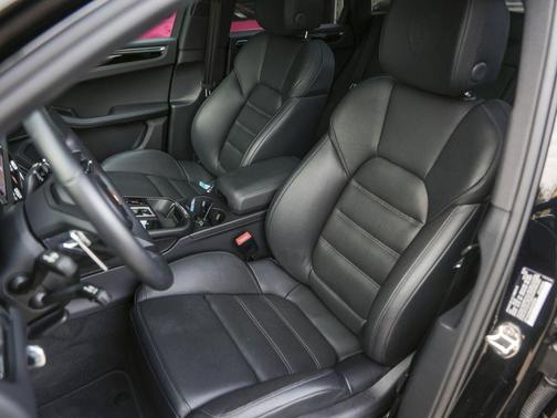 Black 2025 Porsche Macan