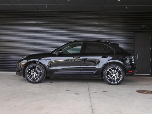 2025 Porsche Macan T