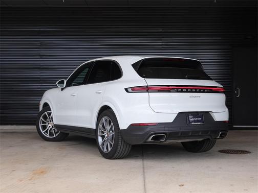 2025 Porsche Cayenne Base