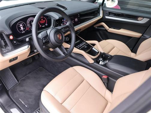 2025 Porsche Cayenne Base