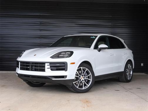 2025 Porsche Cayenne Base
