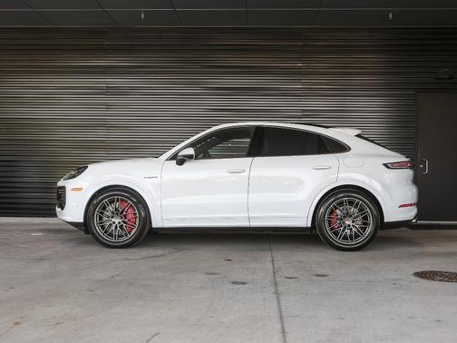 2026 Porsche Cayenne Turbo