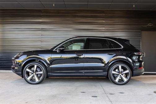 2025 Porsche Cayenne Base