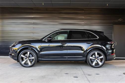 2025 Porsche Cayenne Base