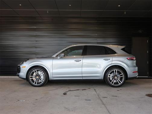 2022 Porsche Cayenne Turbo