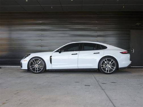 2023 Porsche Panamera 4S
