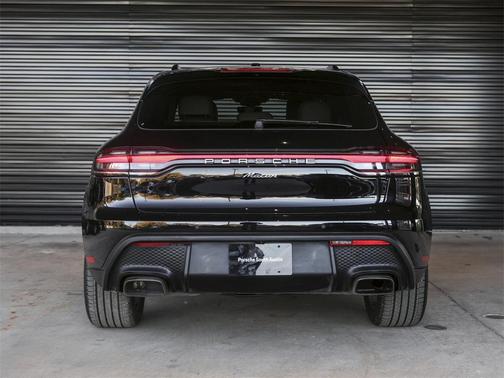 2022 Porsche Macan Base