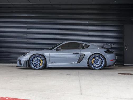 2023 Porsche 718 Cayman GT4 RS
