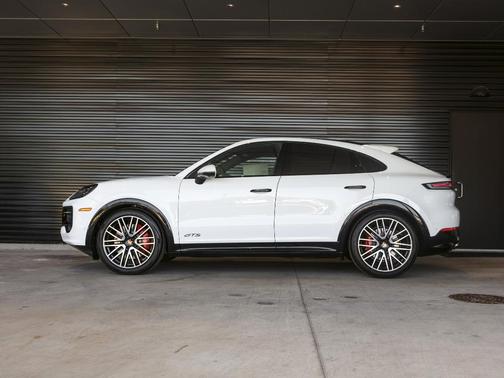 2026 Porsche Cayenne GTS