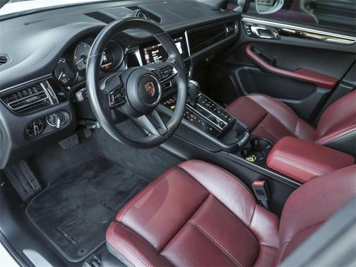 2022 Porsche Macan S