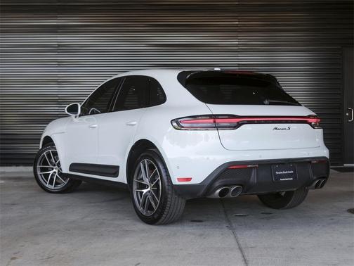 2022 Porsche Macan S