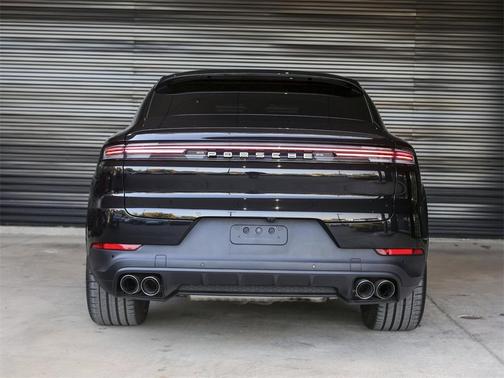 2025 Porsche Cayenne Base