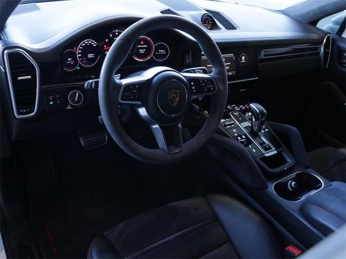 2023 Porsche Cayenne GTS