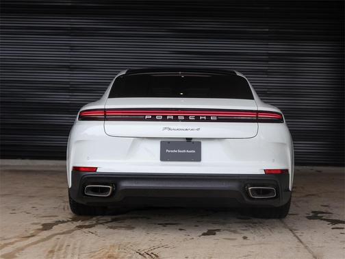 2025 Porsche Panamera E-Hybrid 4