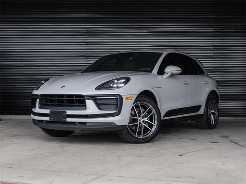 2022 Porsche Macan Base