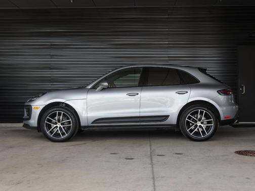 2025 Porsche Macan T