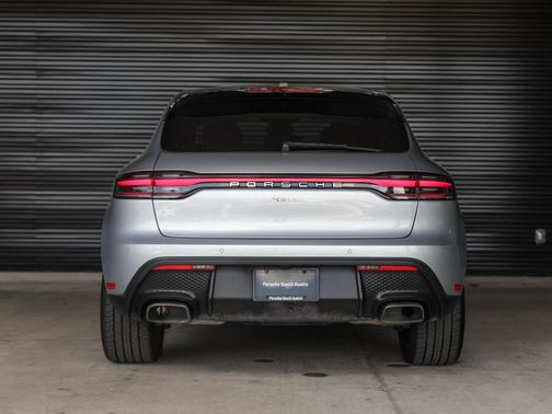 2025 Porsche Macan T