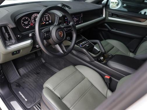 2024 Porsche Cayenne AWD