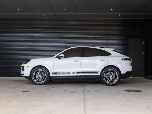 2024 Porsche Cayenne AWD