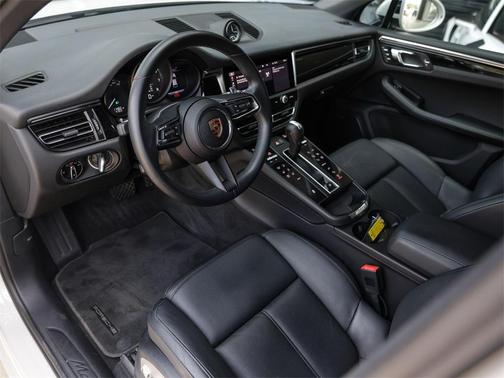 2024 Porsche Macan