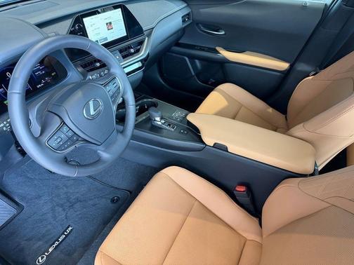 Iridium 2025 Lexus UX 300h 300H
