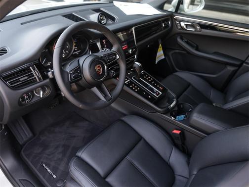2025 Porsche Macan T