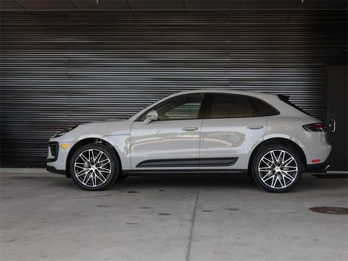 2025 Porsche Macan T