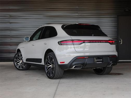 2025 Porsche Macan T