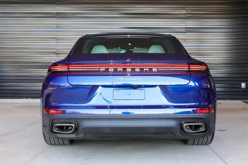 2024 Porsche Panamera Base