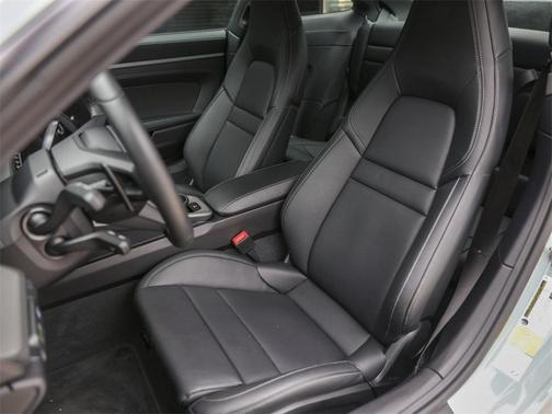 2025 Porsche 911 Carrera