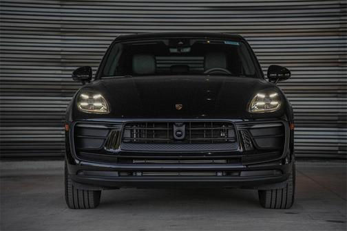 2025 Porsche Macan T