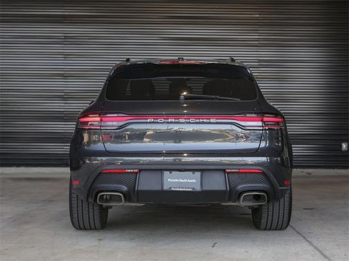 2025 Porsche Macan 