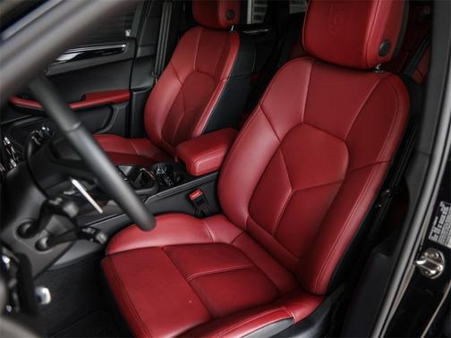 2025 Porsche Macan T
